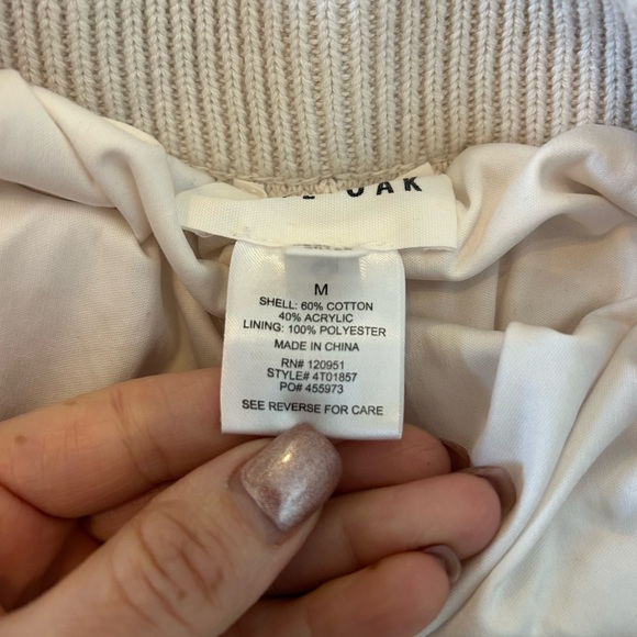 Elegant Cream and Black Knit Set - Picture 8 of 8